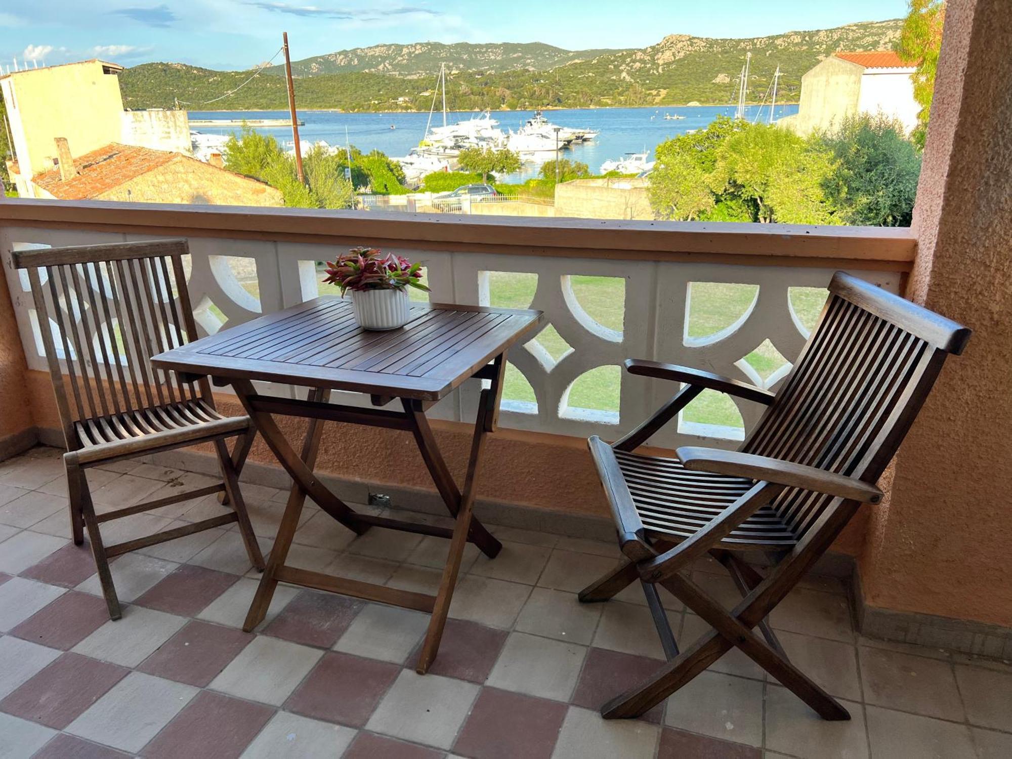 Appartamento Con Vista In Costa Smeralda Канниджионе Экстерьер фото